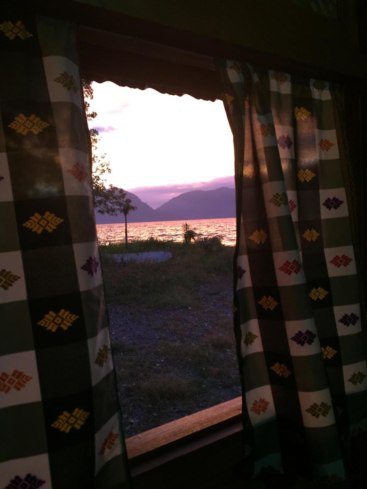 Eka'S Bungalows Maninjau Zimmer foto